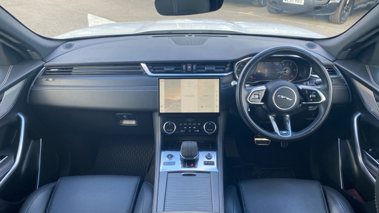 Jaguar F-Pace 2.0 D200 R-Dynamic Black 5dr Auto AWD Diesel Estate